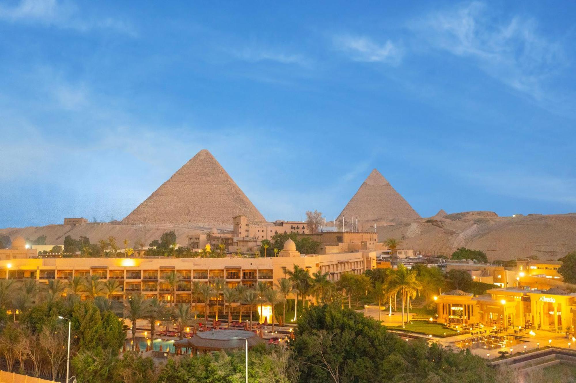 Gaia Pyramids Hotel Kafret el-Gabal Exteriér fotografie