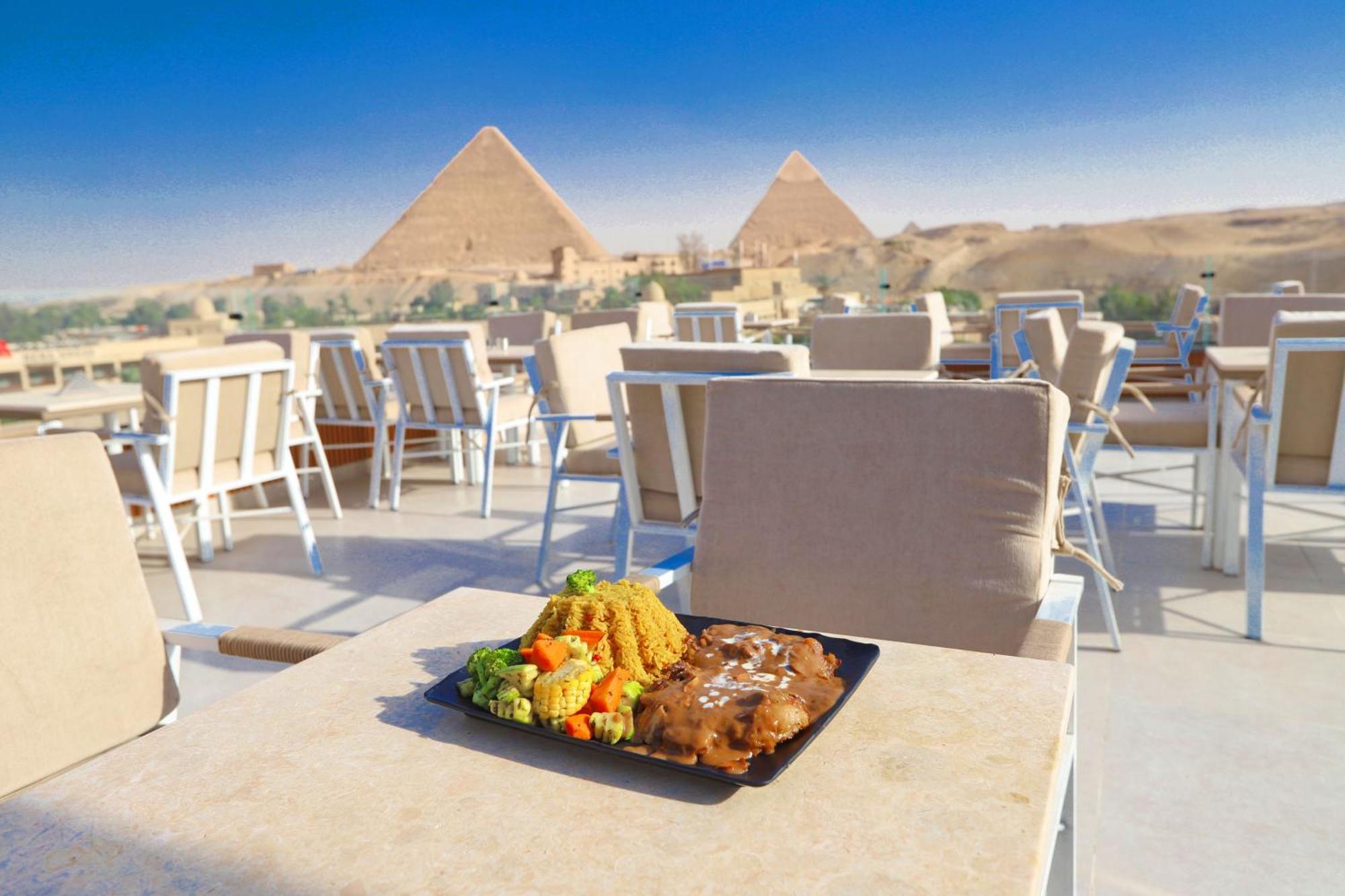 Gaia Pyramids Hotel Kafret el-Gabal Exteriér fotografie