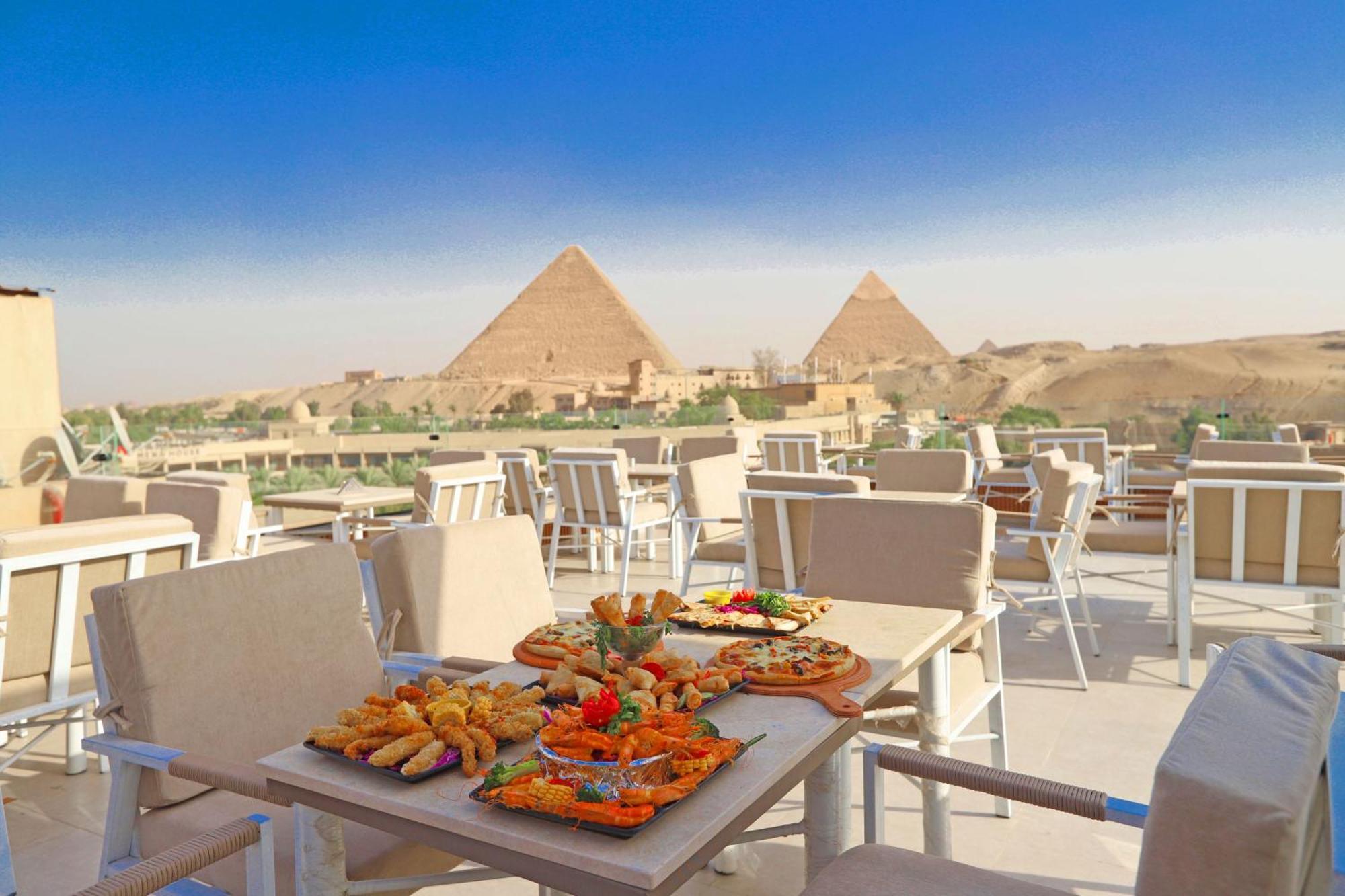 Gaia Pyramids Hotel Kafret el-Gabal Exteriér fotografie