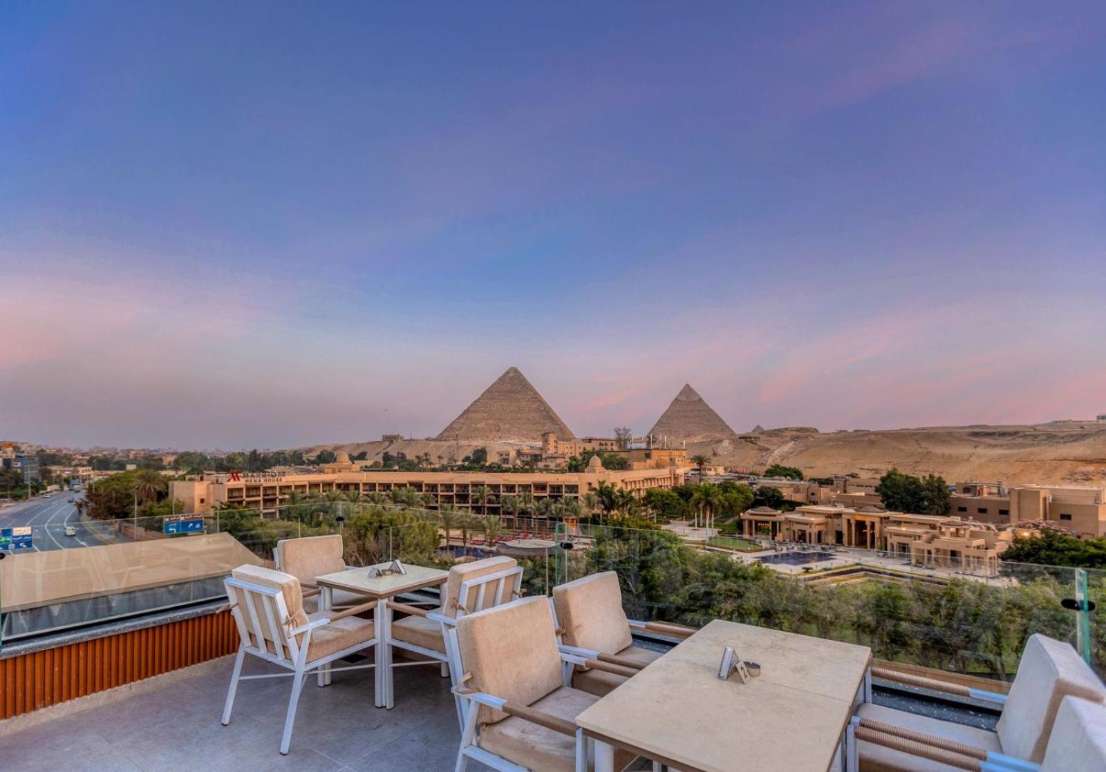 Gaia Pyramids Hotel Kafret el-Gabal Exteriér fotografie