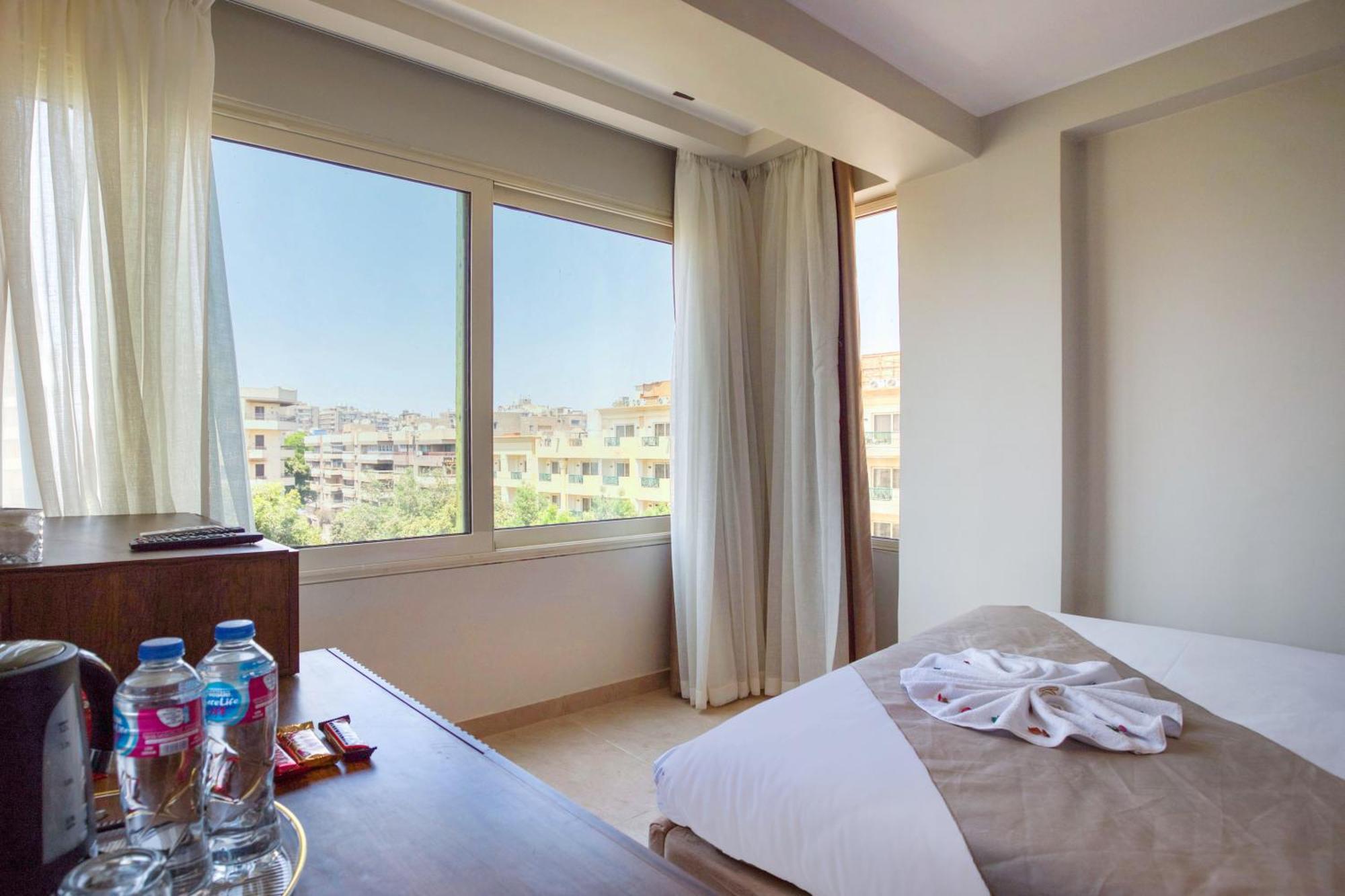 Gaia Pyramids Hotel Kafret el-Gabal Exteriér fotografie