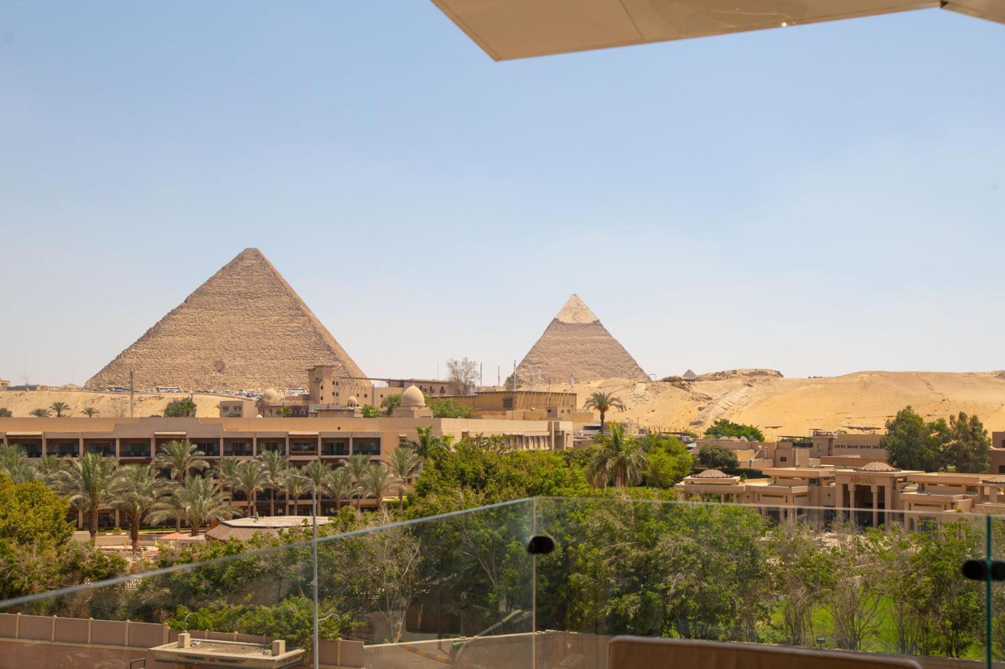 Gaia Pyramids Hotel Kafret el-Gabal Exteriér fotografie